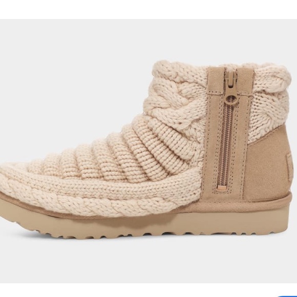 NWOT UGG classic mini chunky knit cardigan beige boots - Picture 2 of 6